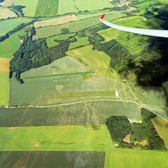 Flugwegposition um 13:53:43: Aufgenommen in der Nähe von Okres Znojmo, Tschechien in 1670 Meter